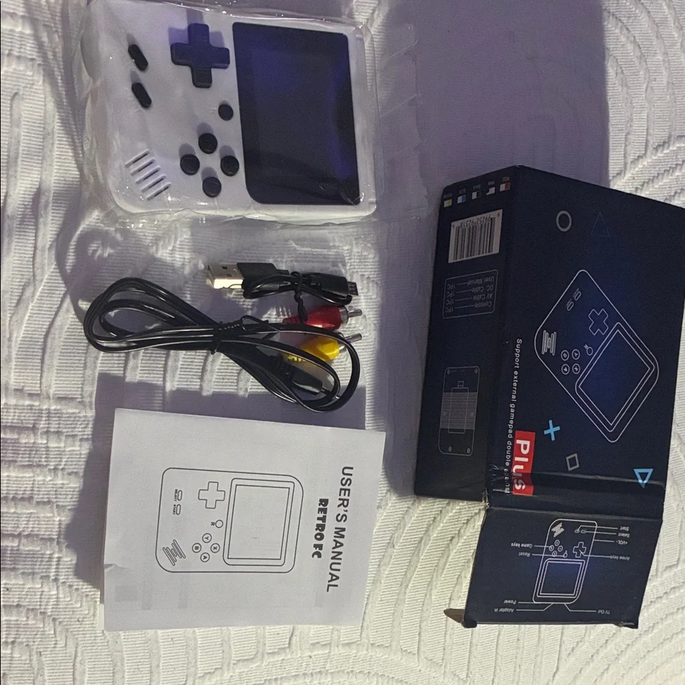 Handheld Game Console - Black 500 games preloaded